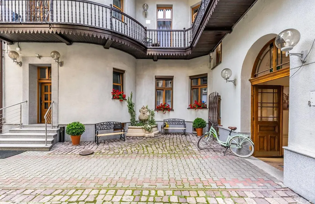 Beautiful Cracow Apartments By Cozyplace-1