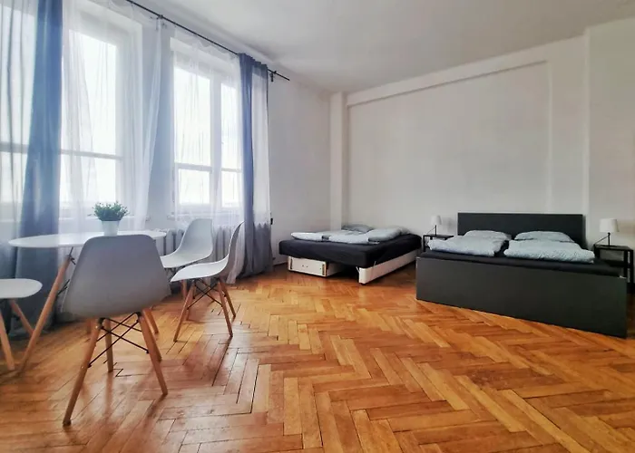 Nice Room In Old Town
